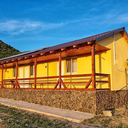 Cabana Varad Coronini Moldova Veche Екстер'єр фото