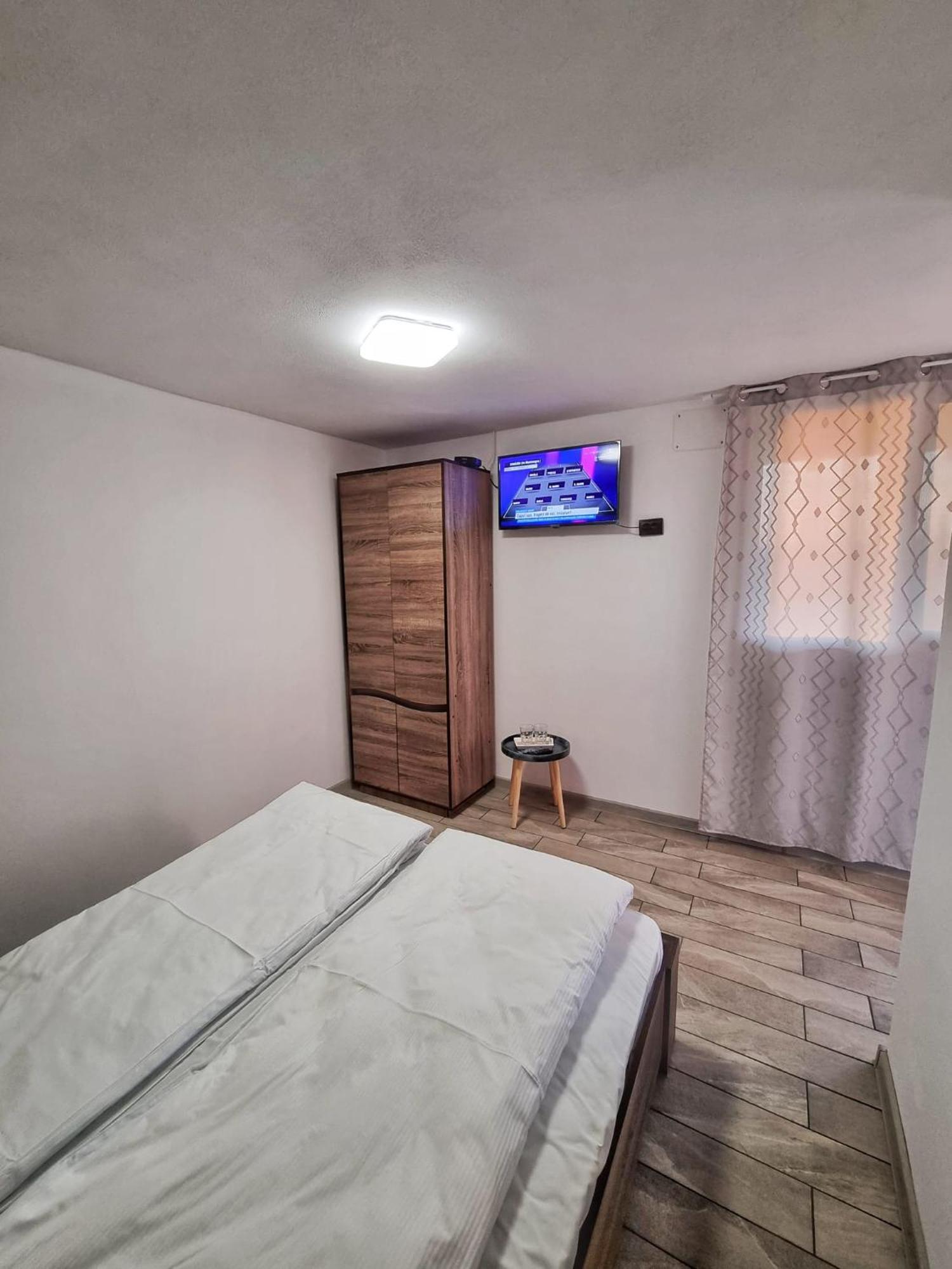 Cabana Varad Coronini Moldova Veche Екстер'єр фото