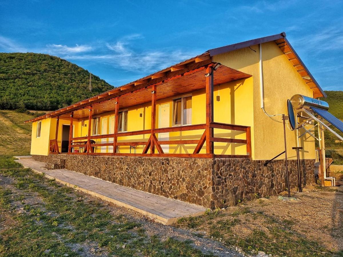 Cabana Varad Coronini Moldova Veche Екстер'єр фото