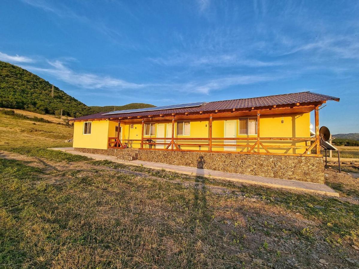 Cabana Varad Coronini Moldova Veche Екстер'єр фото