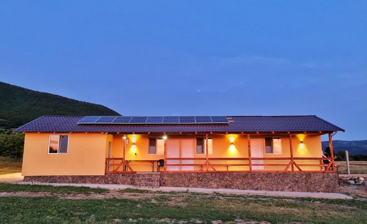 Cabana Varad Coronini Moldova Veche Екстер'єр фото