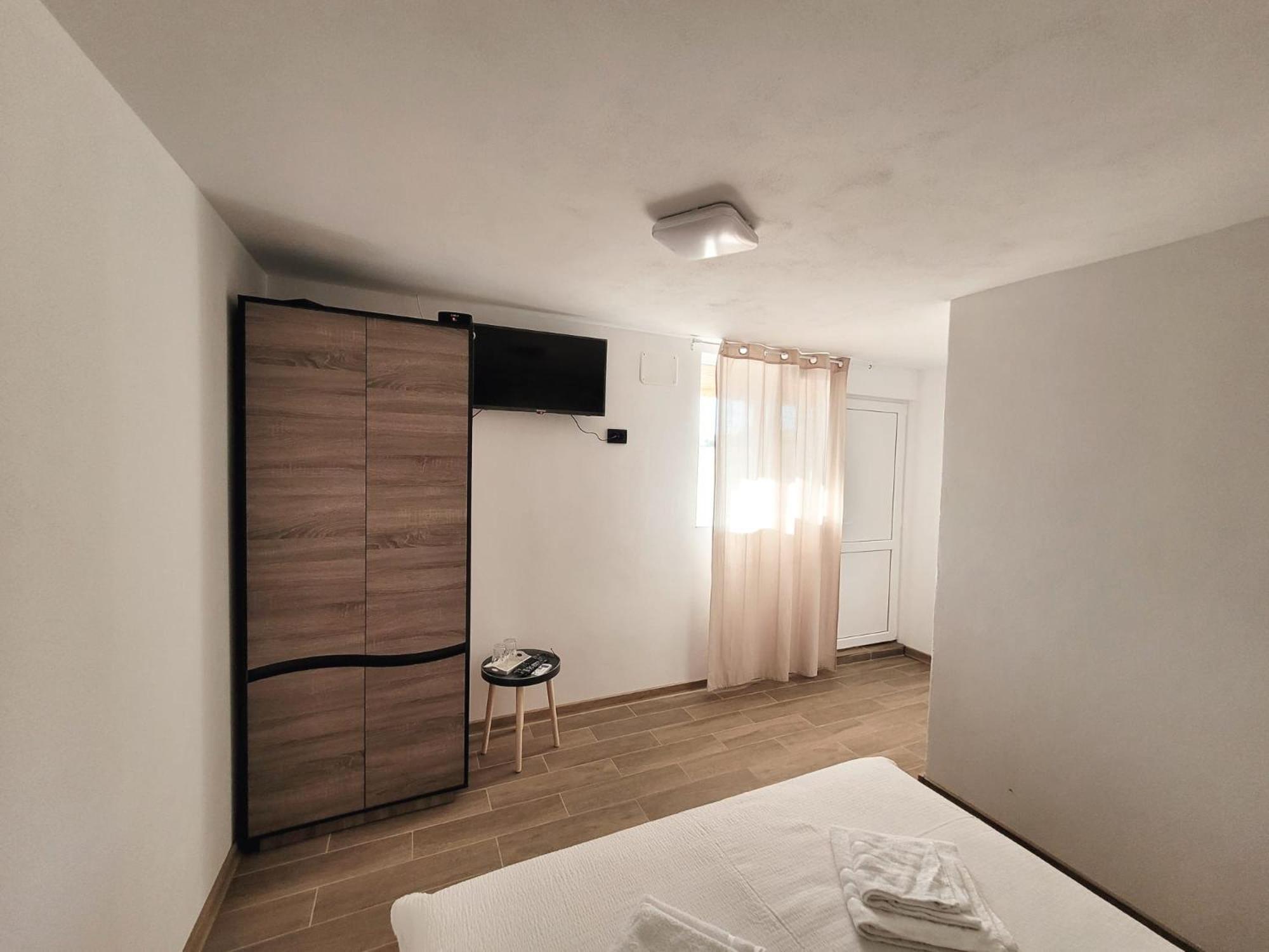 Cabana Varad Coronini Moldova Veche Екстер'єр фото