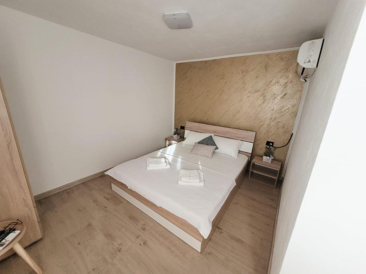 Cabana Varad Coronini Moldova Veche Екстер'єр фото