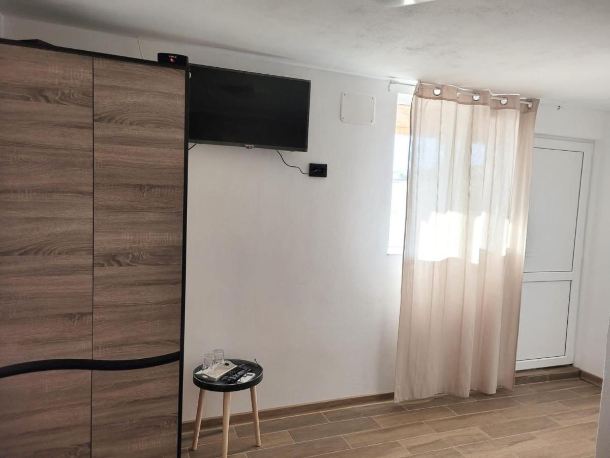 Cabana Varad Coronini Moldova Veche Екстер'єр фото